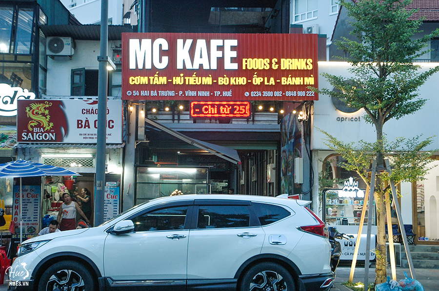 MC KAFE foods & drinks