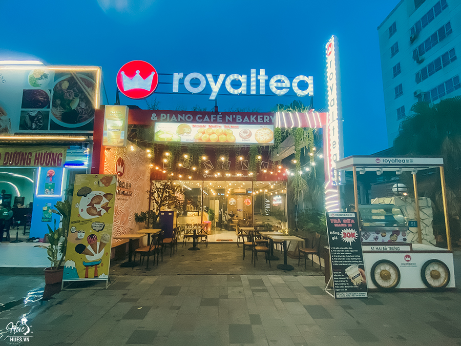 Royaltea – Piano Cafe n’ Bakery 2